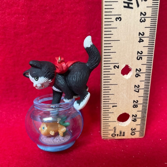 Mischievous Kittens Hallmark Ornament - Picture 5 of 5